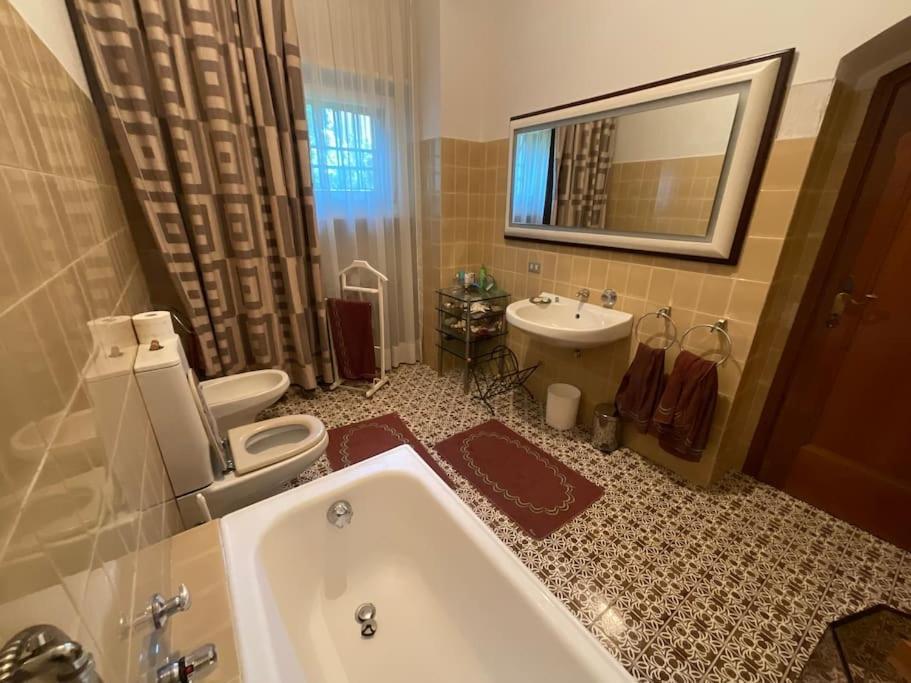Domus Aurea Apartment Bolzano Bagian luar foto