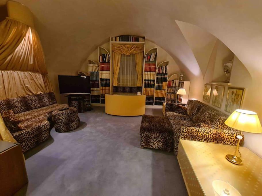 Domus Aurea Apartment Bolzano Bagian luar foto